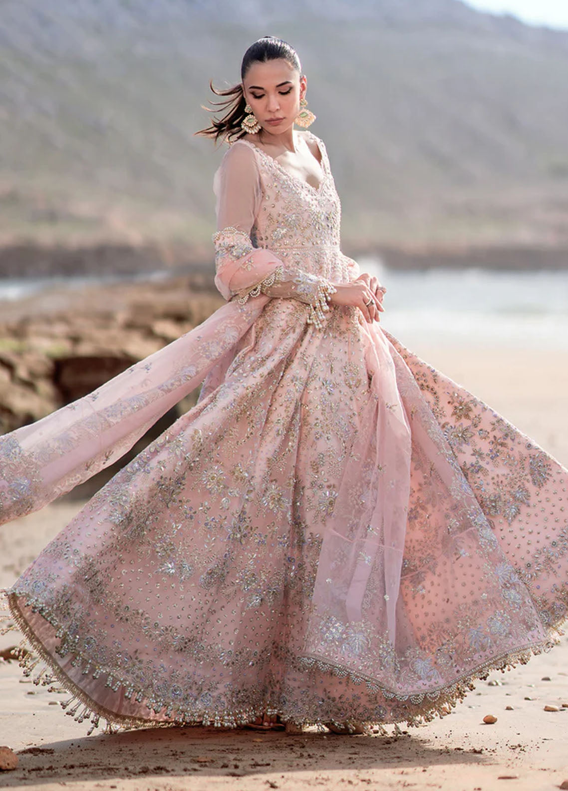 Kamari By Emaan Adeel Reveuse Wedding Formal Collection 2024 Amour