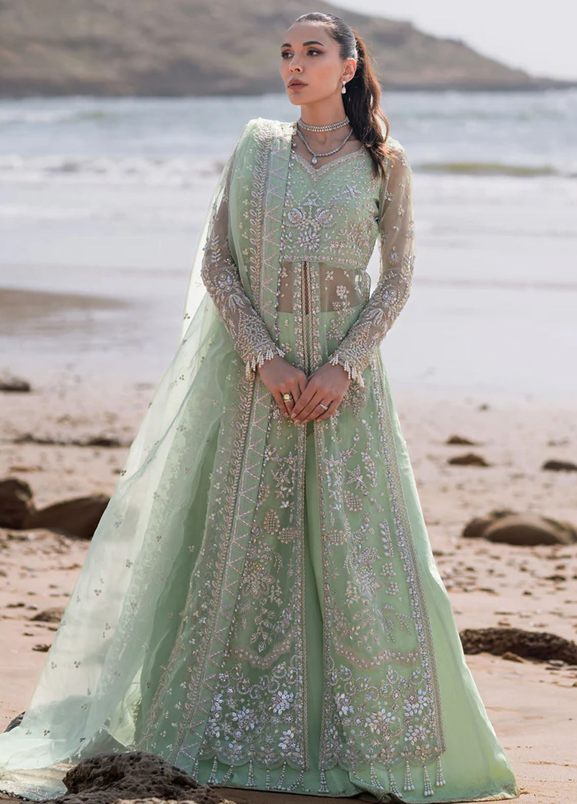 Kamari By Emaan Adeel Reveuse Wedding Formal Collection 2024 Noir