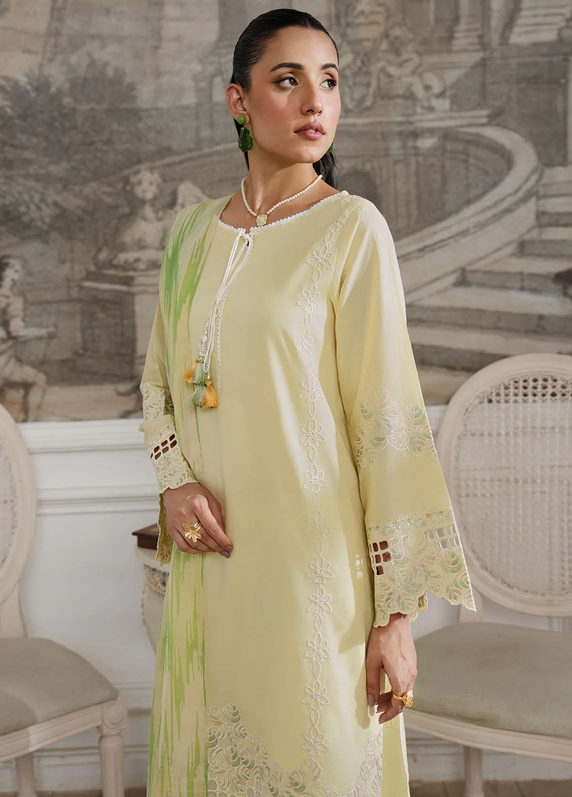 Kiana by Imrozia Pret Embroidered Lawn 2 Piece Suit SP-82 Emuna