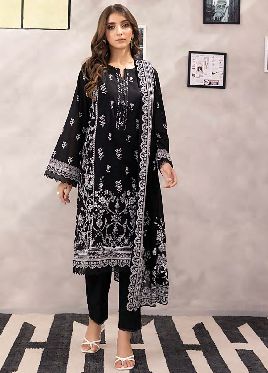 Komal by Lakhany Embroidered Lawn Suits Unstitched 3 Piece LSM25KM LG-AR-0202