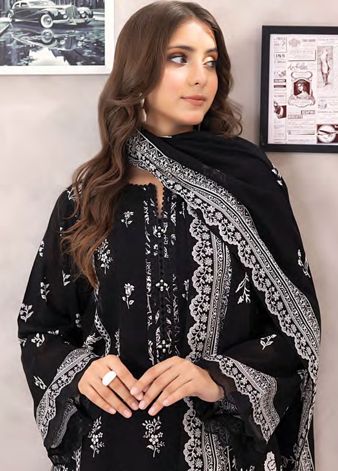 Komal by Lakhany Embroidered Lawn Suits Unstitched 3 Piece LSM25KM LG-AR-0202
