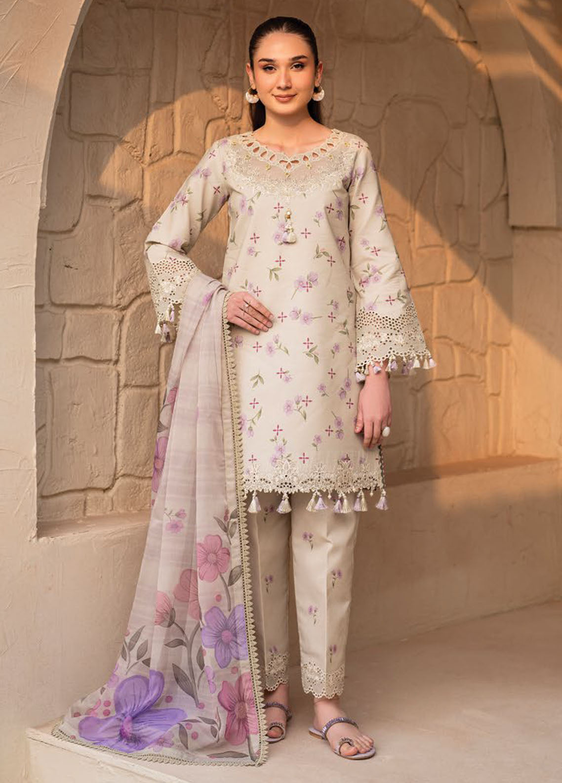 Levana by Alizeh Fashion Embroidered Lawn Suits Unstitched 3 Piece D-7028 Pesto