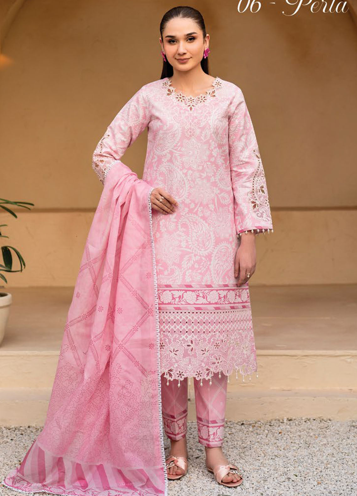 Levana by Alizeh Fashion Embroidered Lawn Suits Unstitched 3 Piece D-7026 Perla