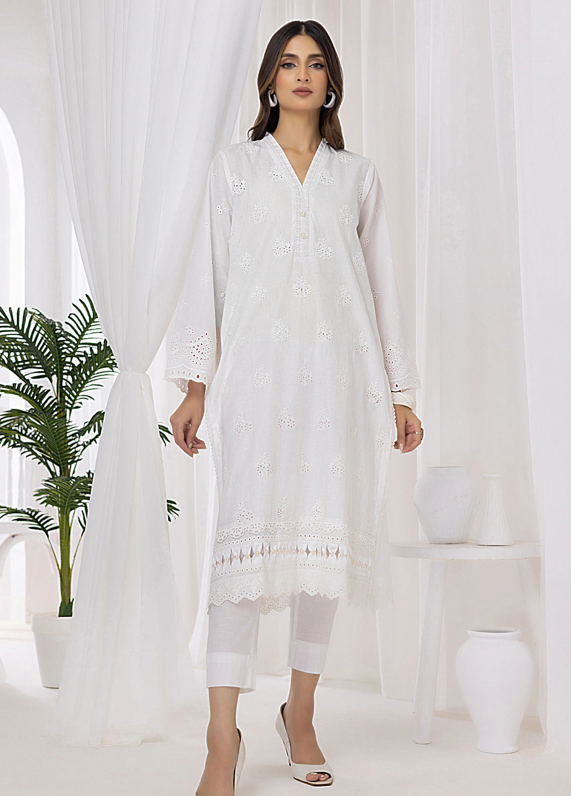 Lakhany Pret Embroidered Cambric Shirt LSM23CW LG-SR-0129