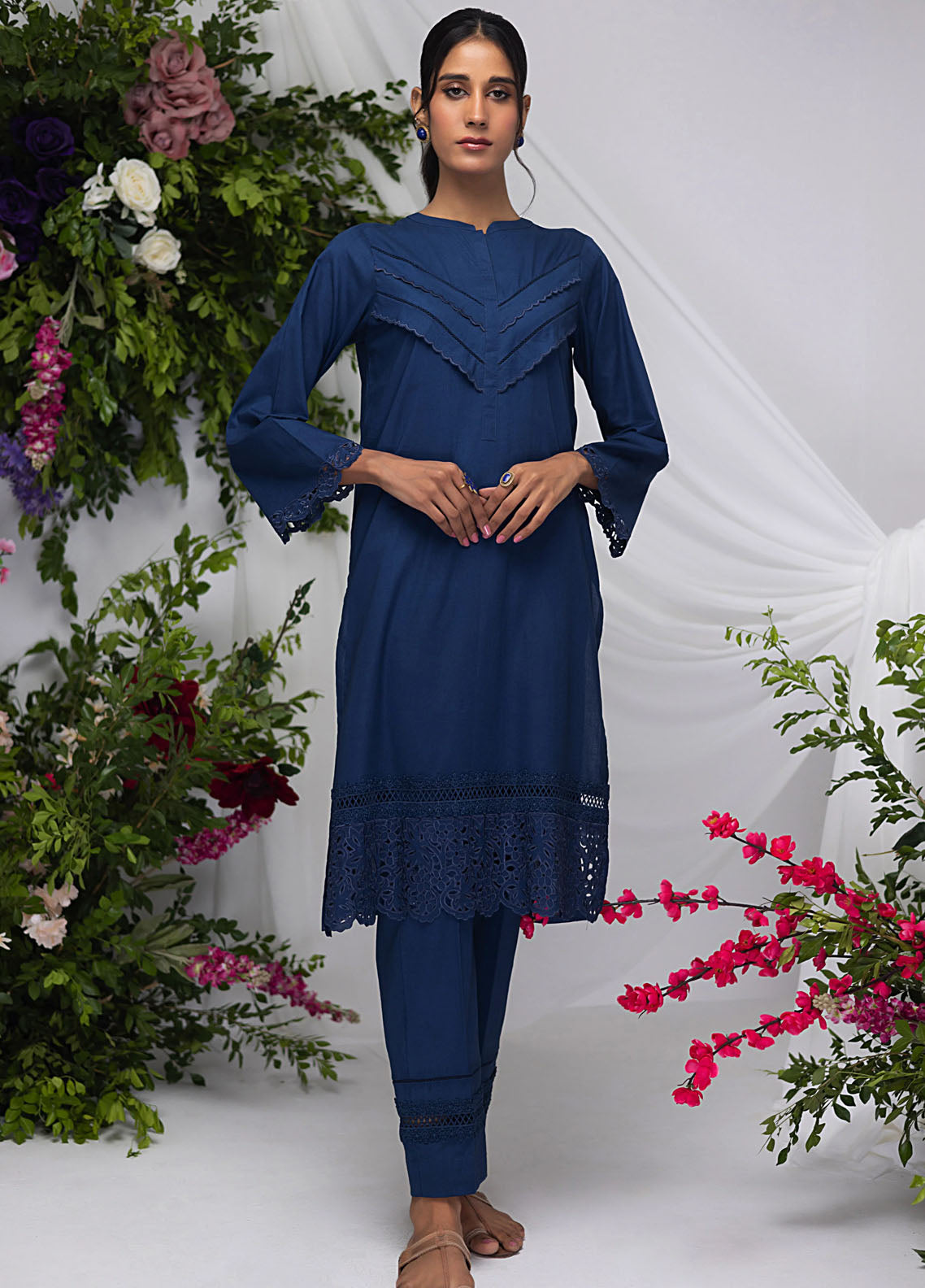 Lakhany Pret Embroidered Cambric 2 Piece Suit LG-SK-0091