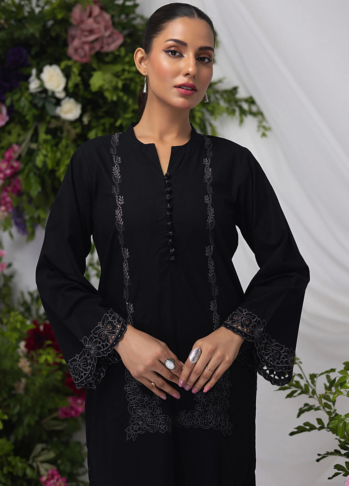 Lakhany Pret Embroidered Cambric 2 Piece Suit LG-SK-0095