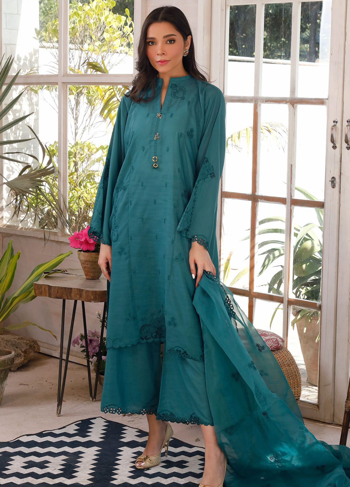 Lakhany Pret Embroidered Raw Silk 3 Piece Suit LG-SK-0169