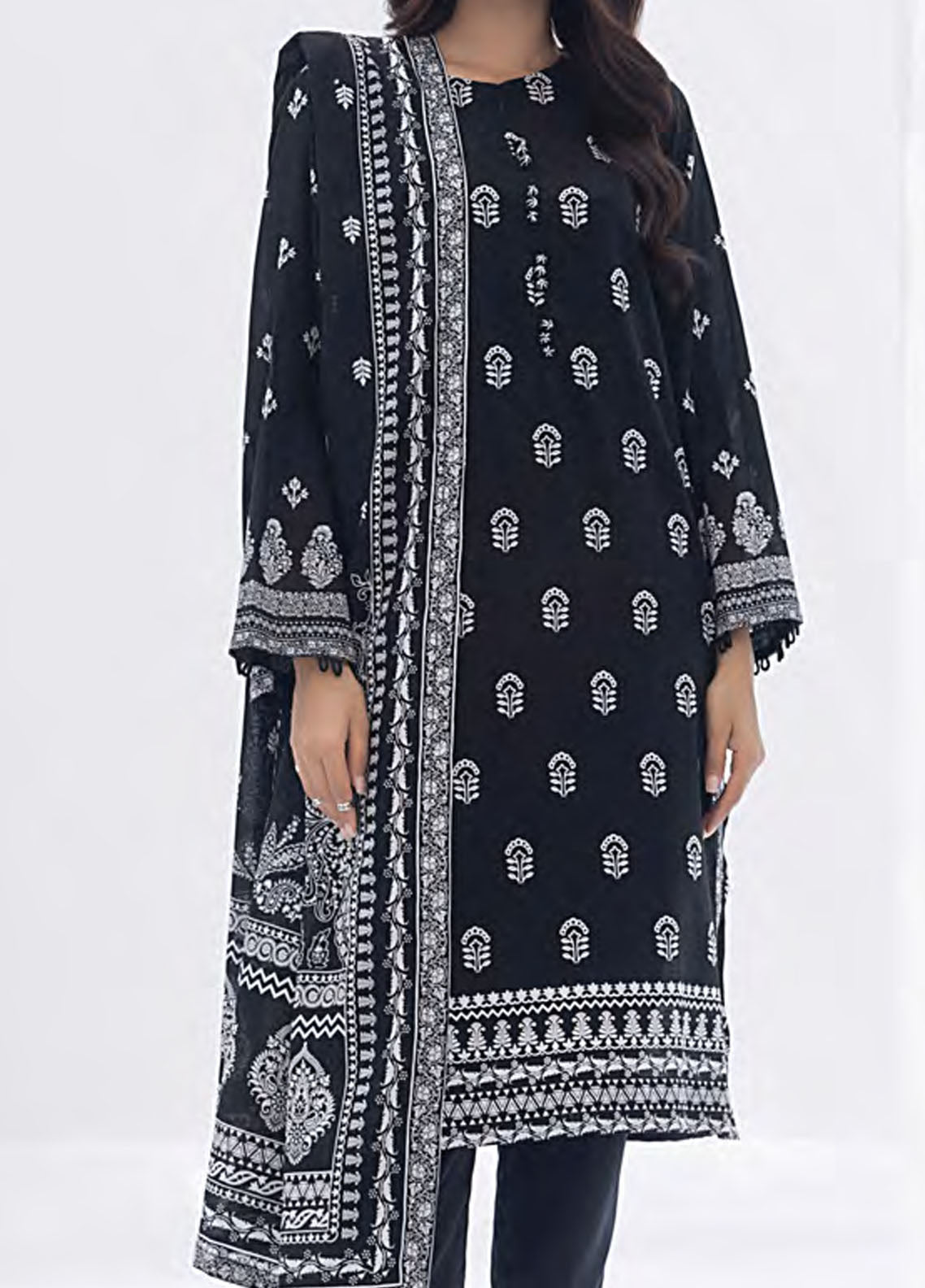 Lakhany Monochrome Black and White Lawn Collection 2024 LG-AR-0010