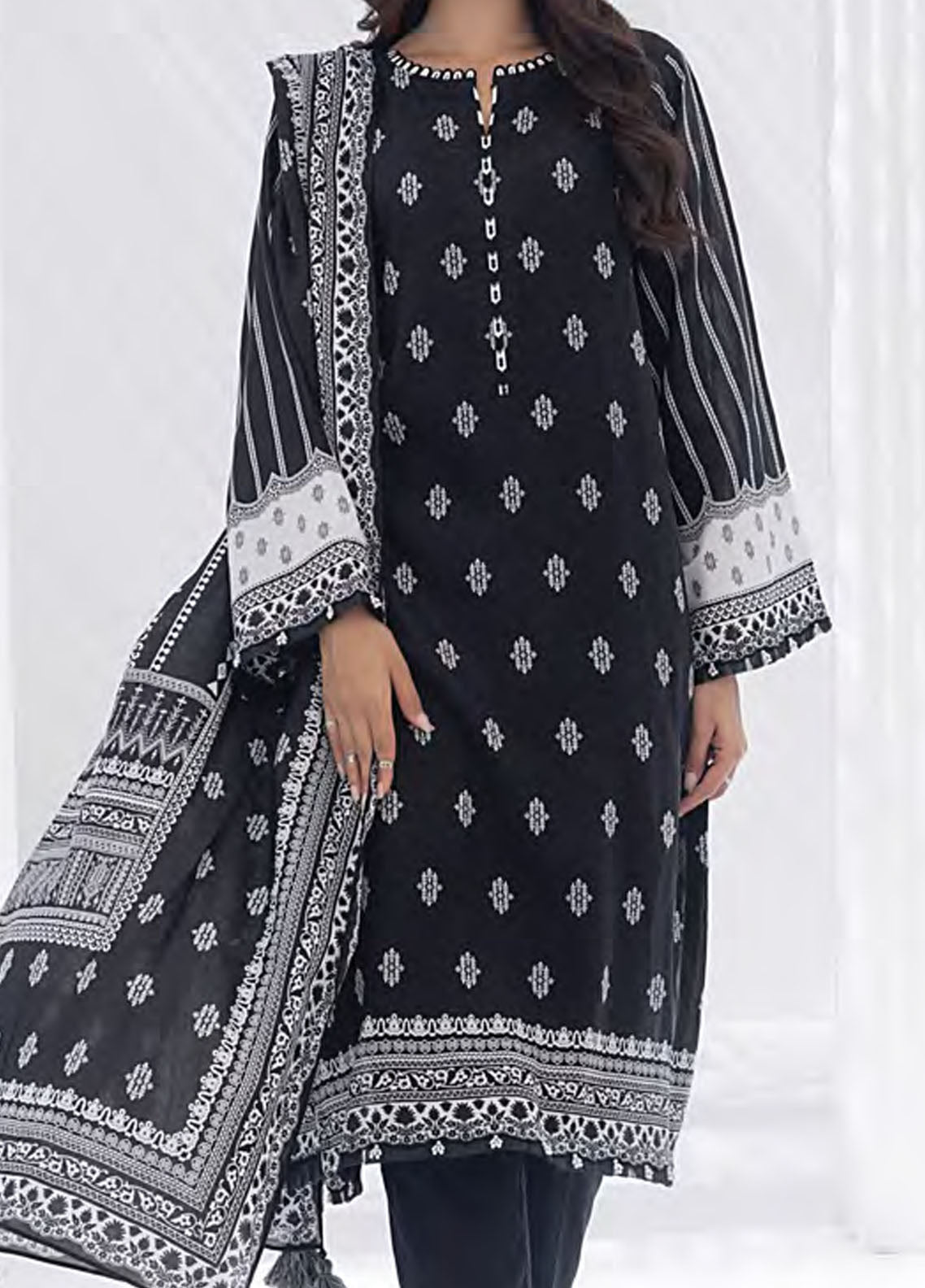 Lakhany Monochrome Black and White Lawn Collection 2024 LG-SK-0233