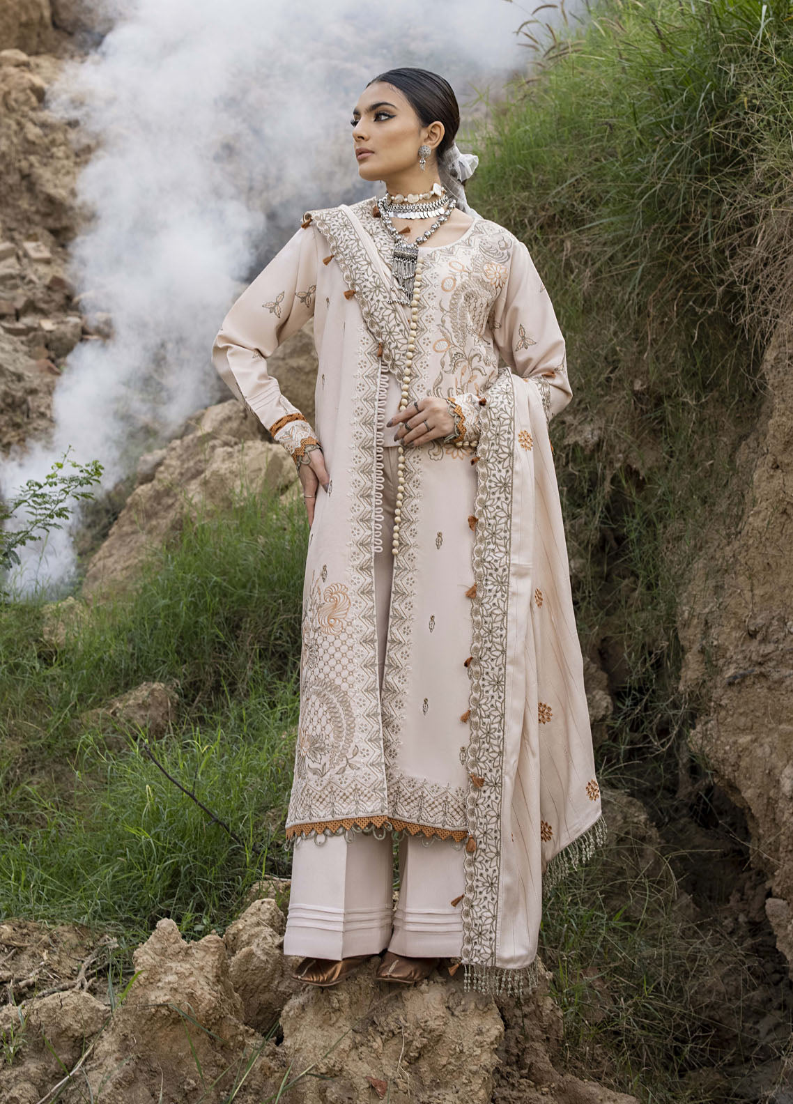 Lyra by Meerak Unstitched Winter Collection 2024 D-09 Zeen