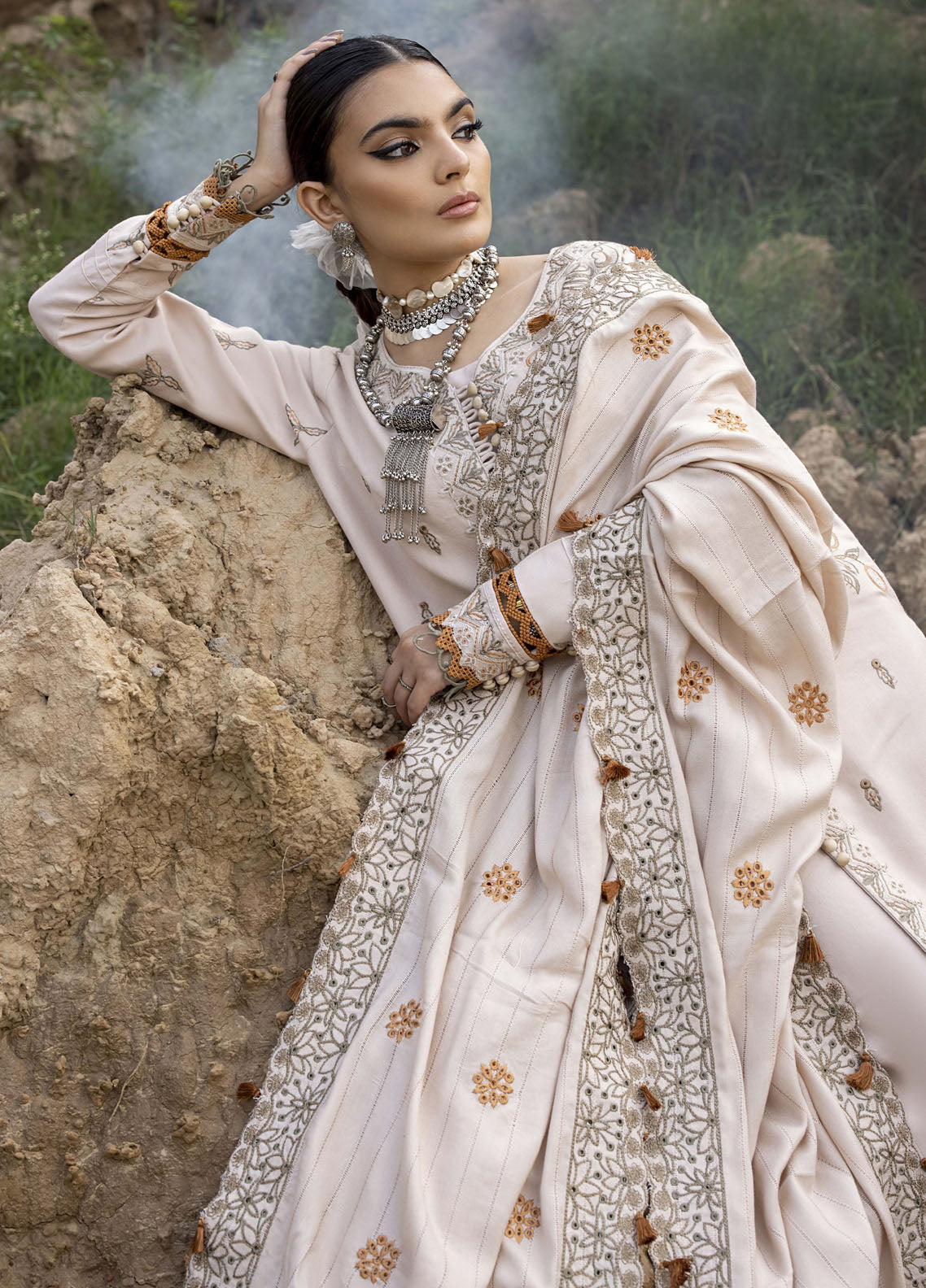 Lyra by Meerak Unstitched Winter Collection 2024 D-09 Zeen