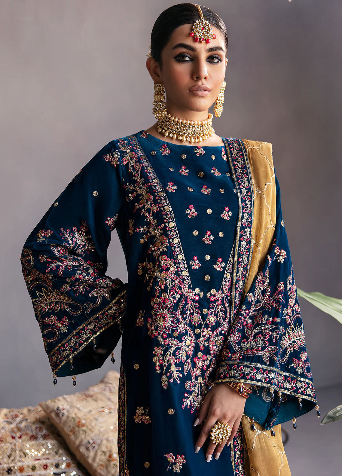 Makhmal By Emaan Adeel Unstitched Velvet Edition 2023 MK-01 Sufina