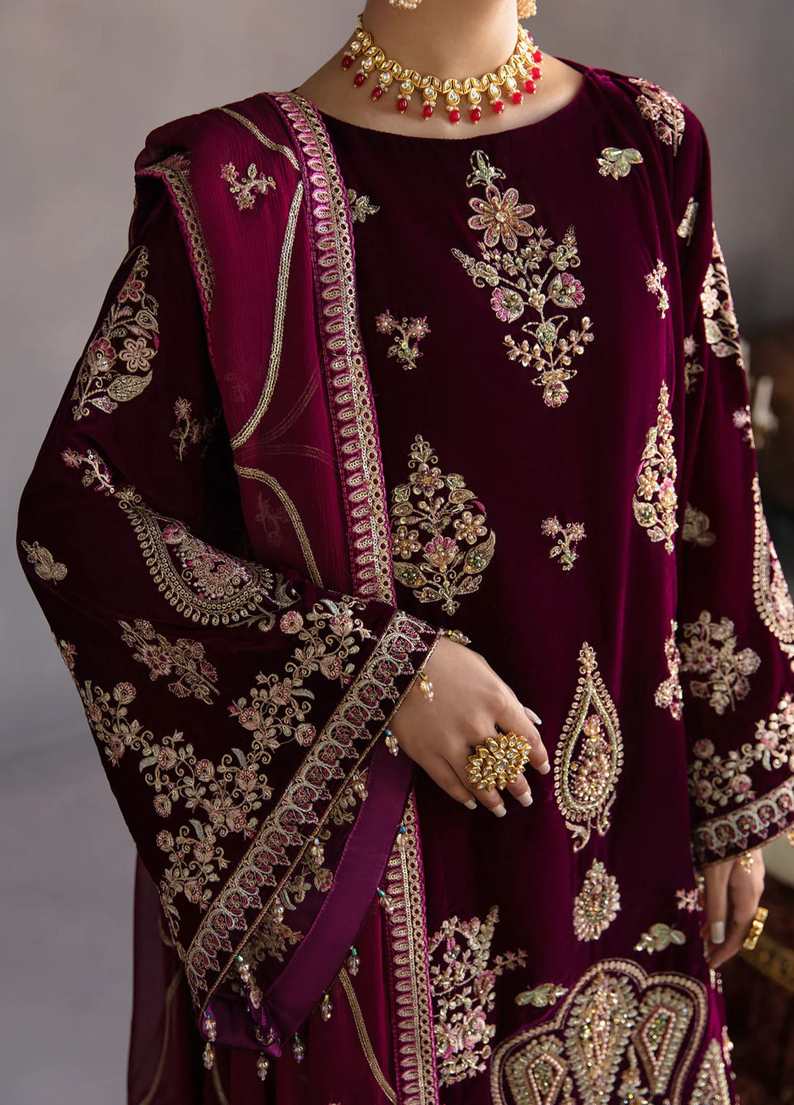 Makhmal By Emaan Adeel Unstitched Velvet Edition 2023 MK-04 Hayal
