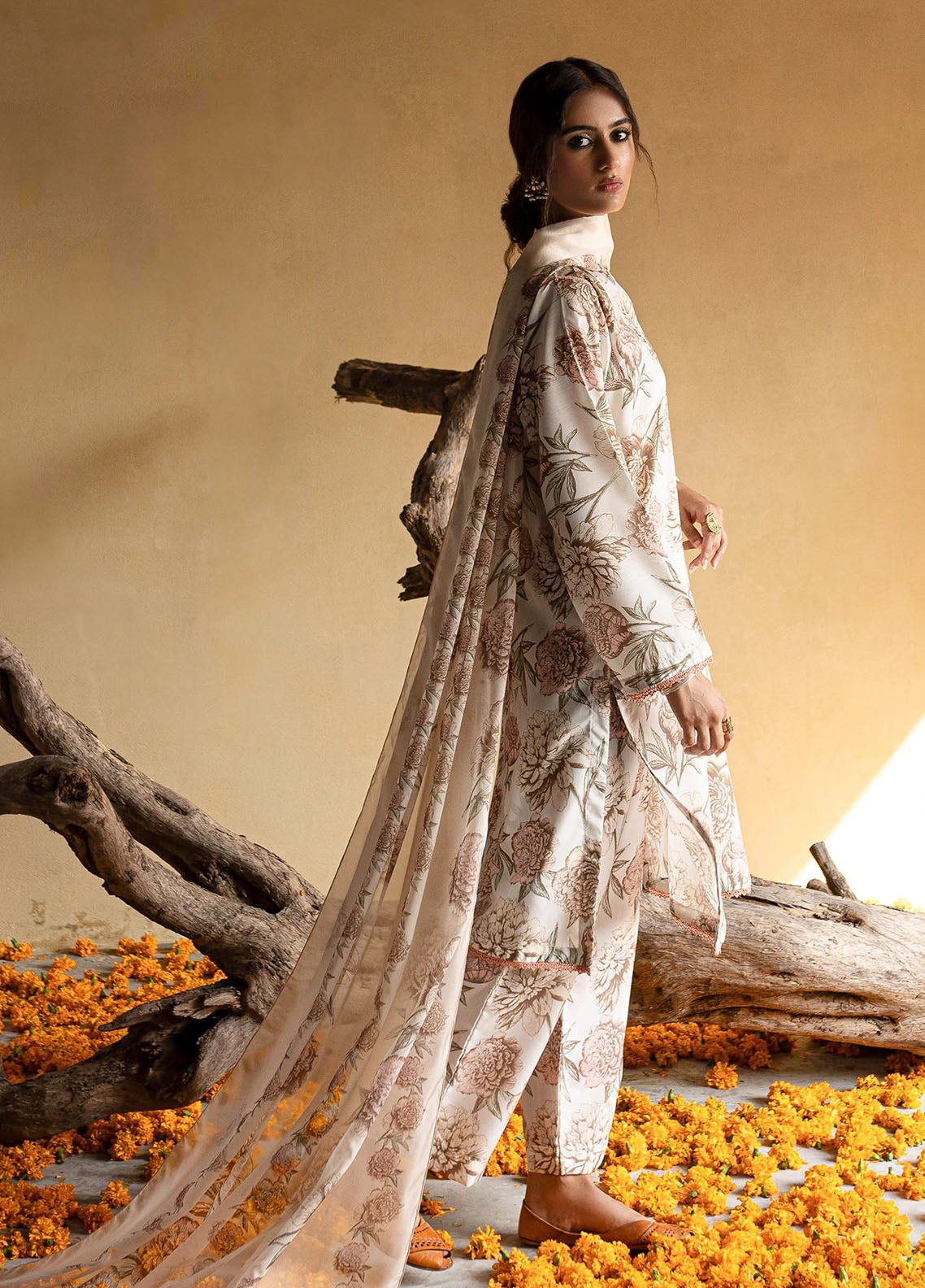 Mannat Pret Printed Raw Silk 3 Piece Suit Zarineh