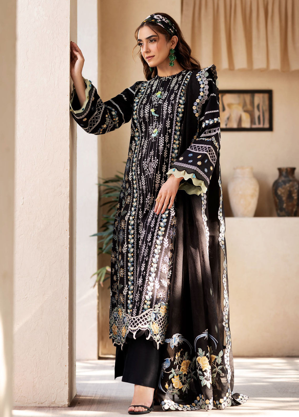 Maryum Hussain Embroidered Lawn Suit Unstitched 3 Piece D-03 Dawn