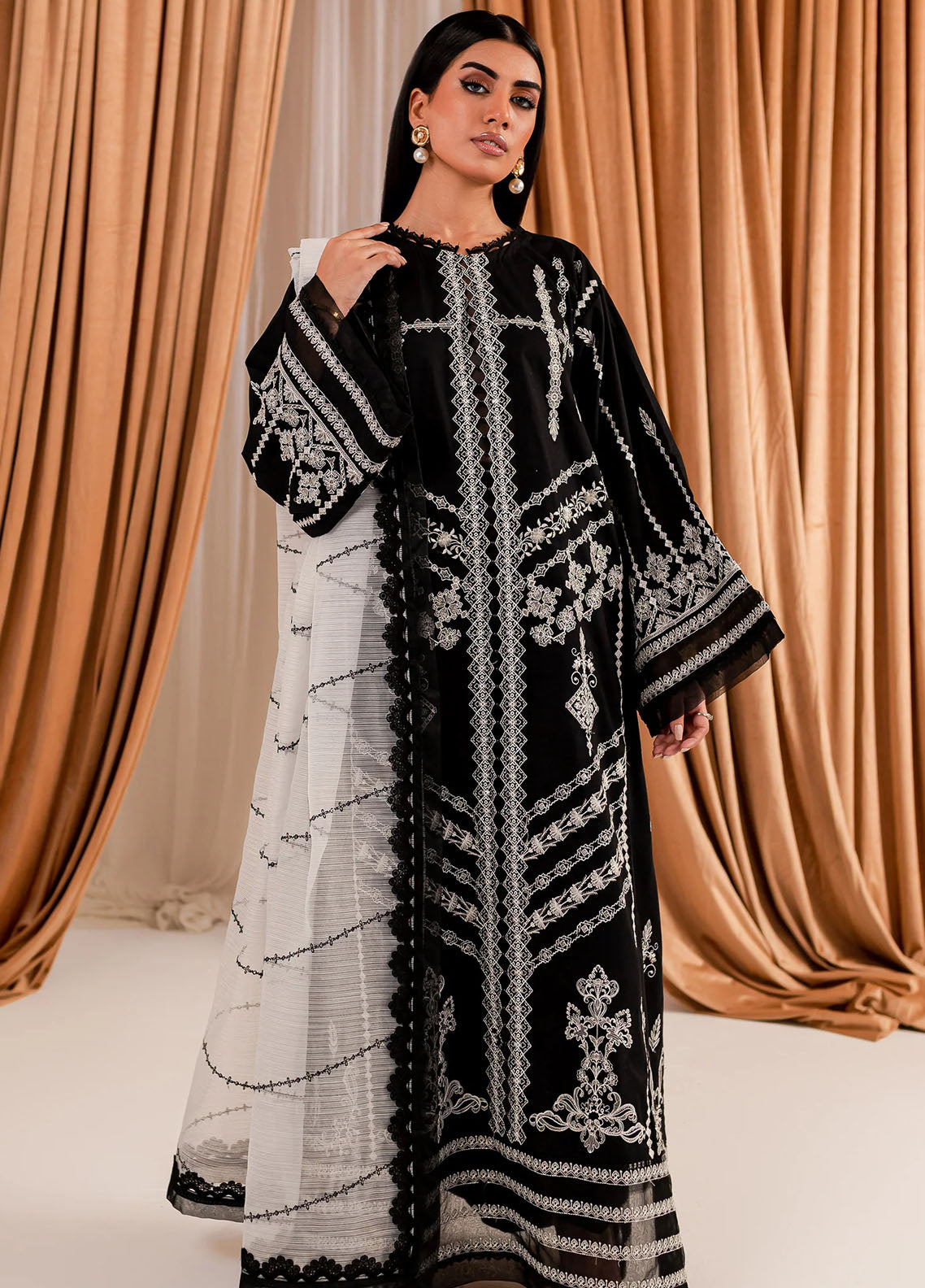 Maryum N Maria Achromatic Unstitched Black & White Collection 2023 MLFD156 Aryana