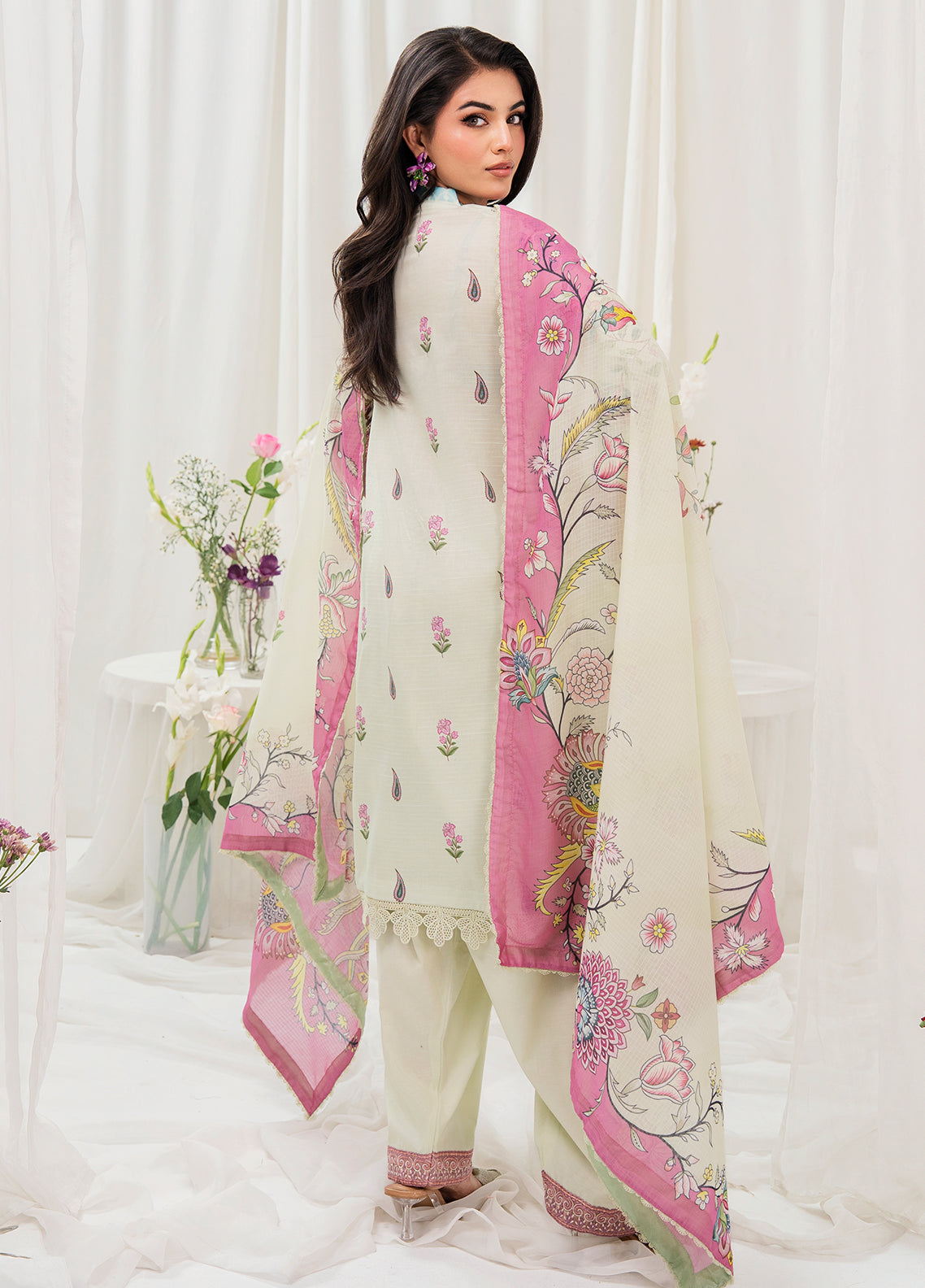 Meerak Pret Embroidered Lawn 3 Piece Suit Gardian