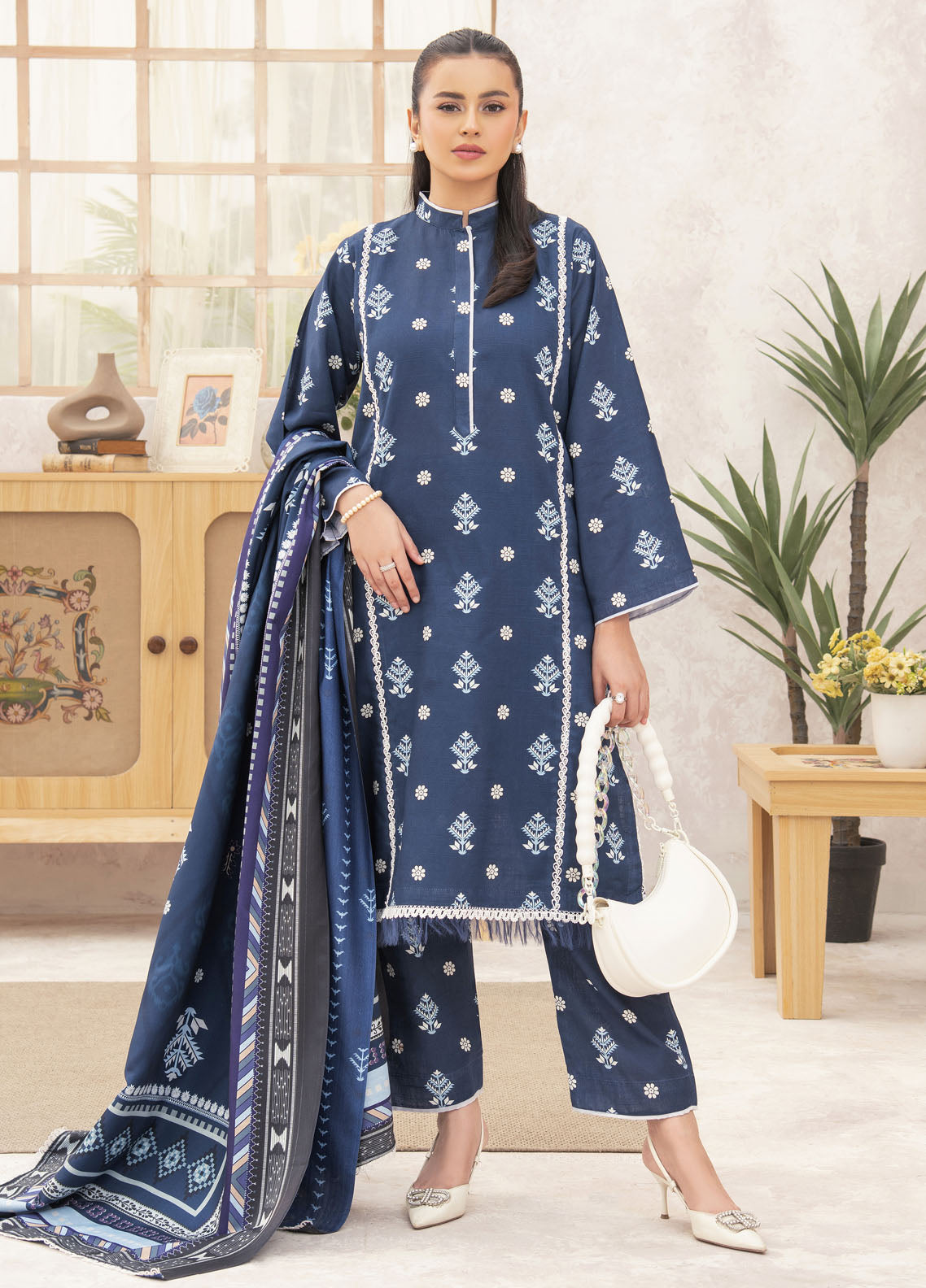 Meerak Pret Printed Khaddar 3 Piece Suit Aztec Ivory