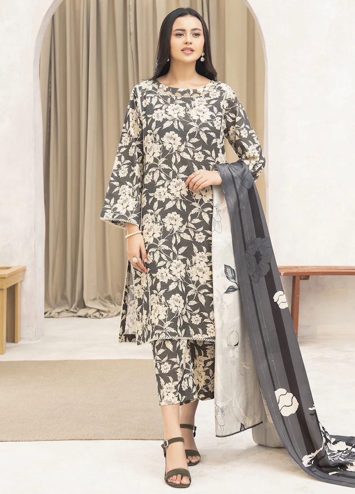 Meerak Pret Printed Khaddar 3 Piece Suit Woodland Whisper