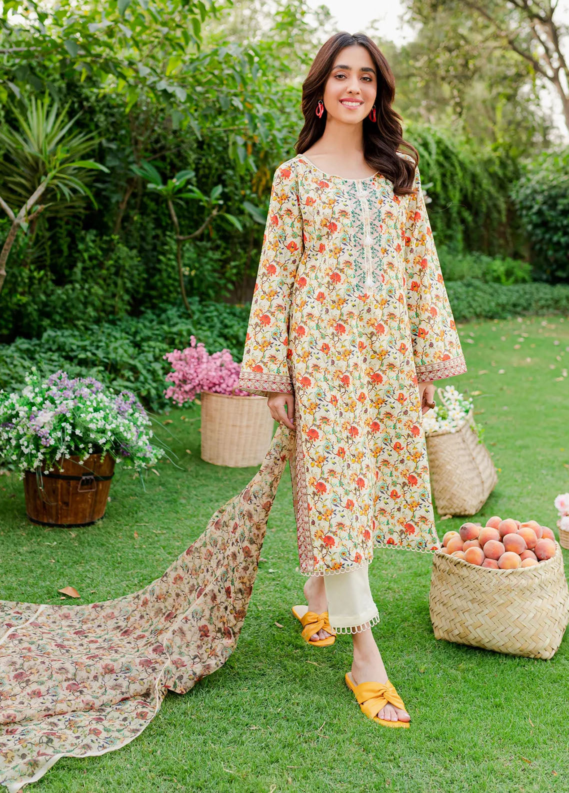 Naayas Pret Embroidered Lawn 3 Piece Suit NS23M Floraze