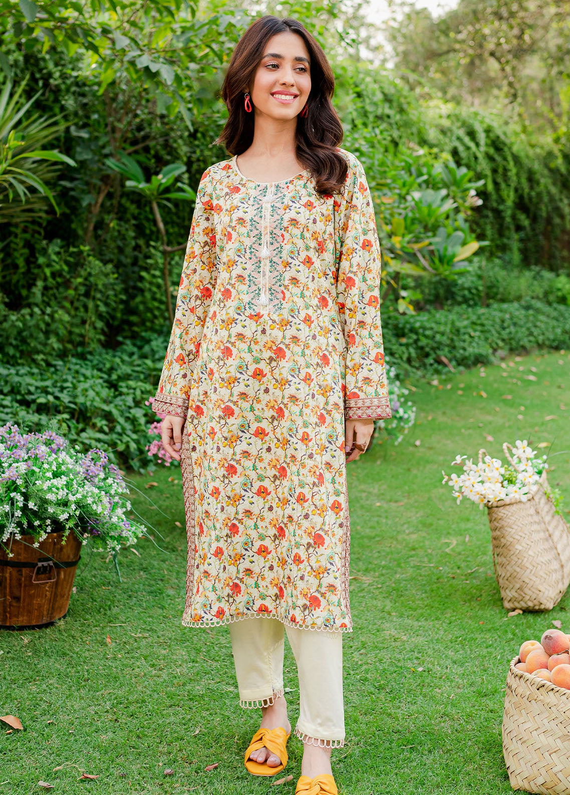 Naayas Pret Embroidered Lawn 3 Piece Suit NS23M Floraze