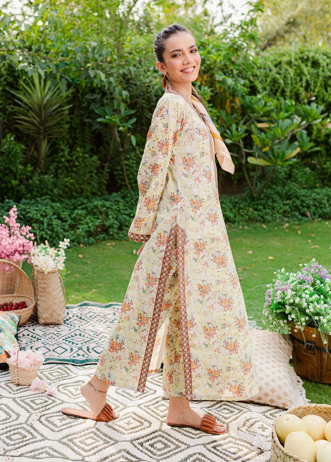 Naayas Pret Embroidered Lawn 3 Piece Suit NS23M Isabea