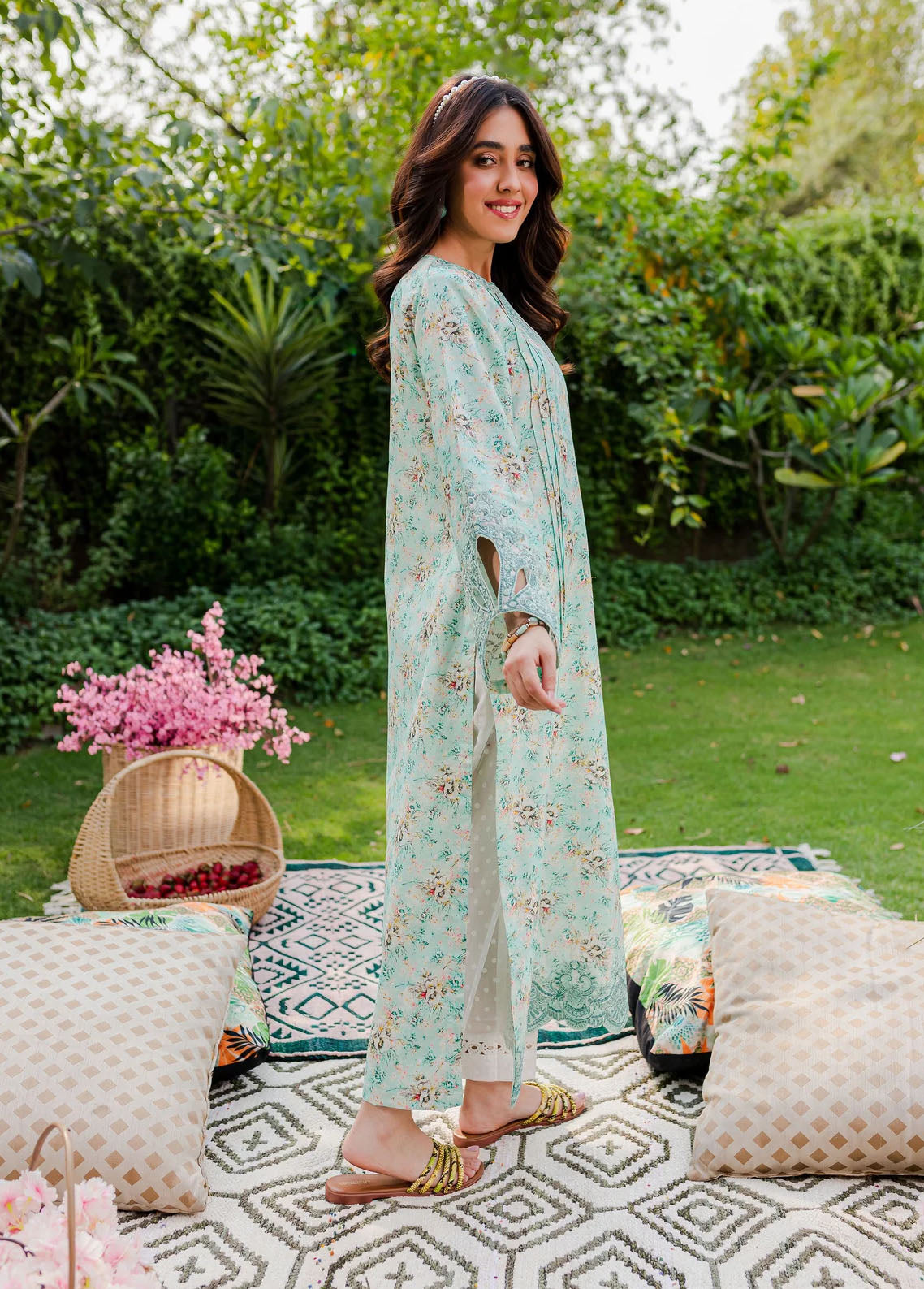 Naayas Pret Embroidered Lawn 3 Piece Suit NS23M Seabia