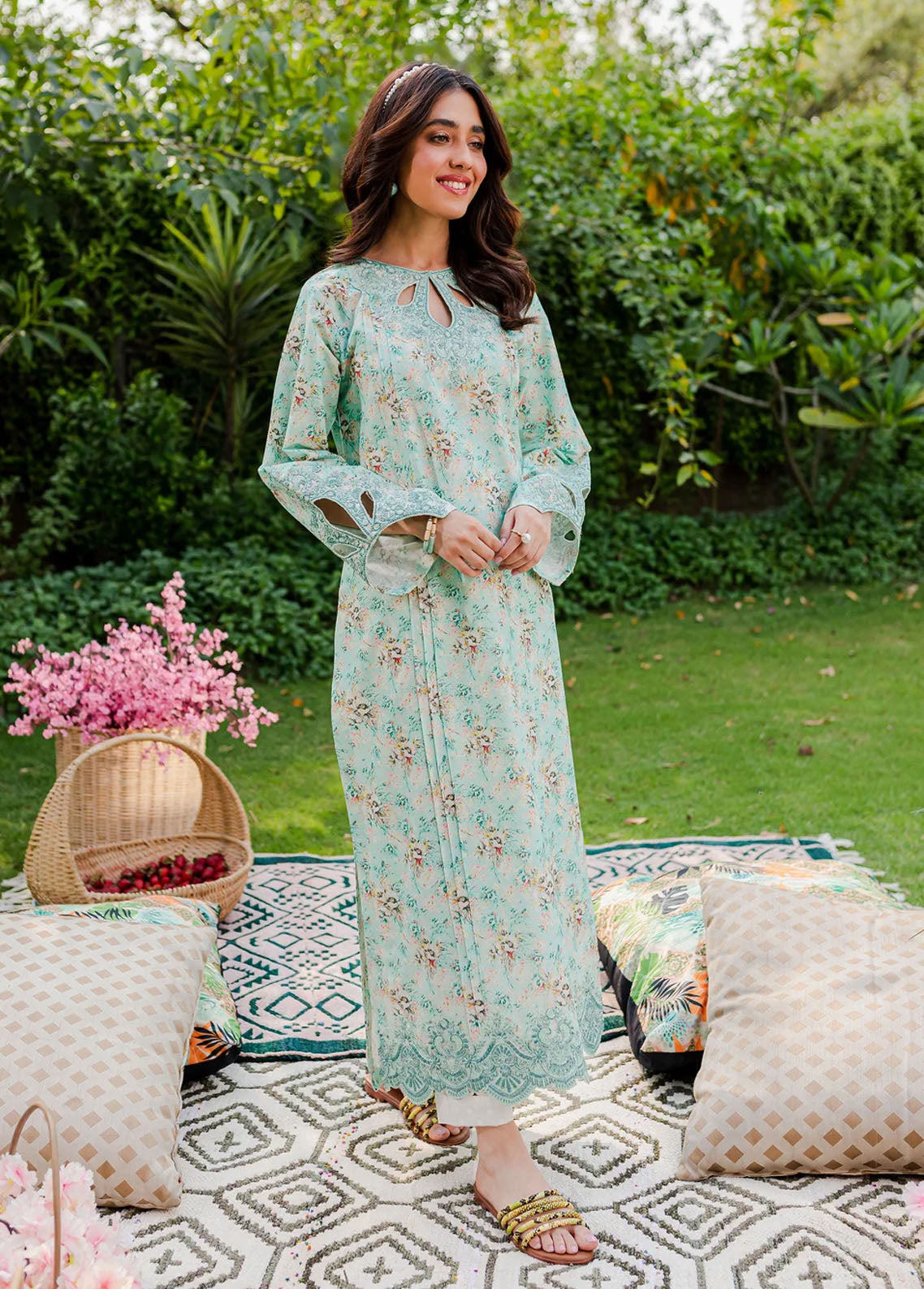 Naayas Pret Embroidered Lawn 3 Piece Suit NS23M Seabia