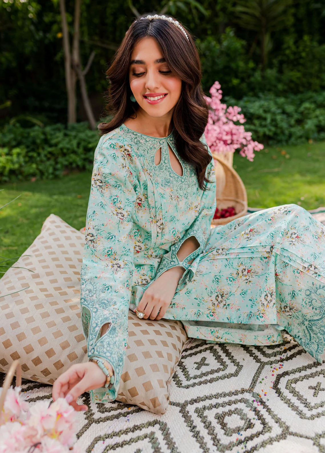 Naayas Pret Embroidered Lawn 3 Piece Suit NS23M Seabia