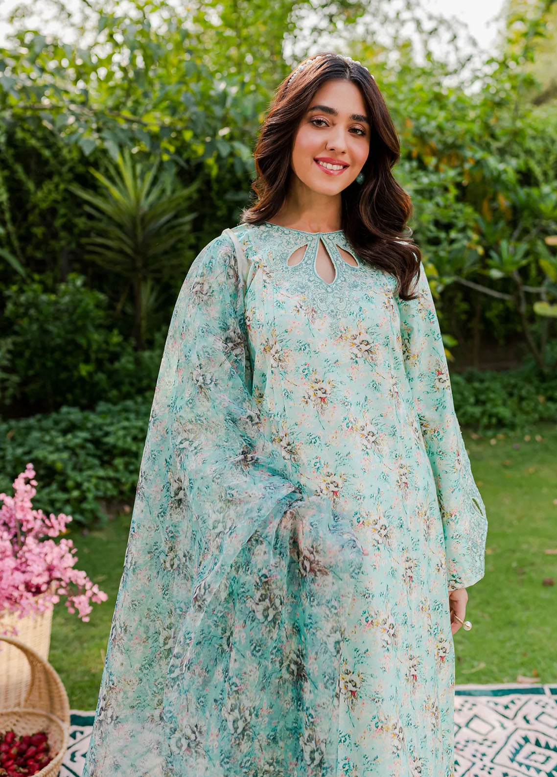 Naayas Pret Embroidered Lawn 3 Piece Suit NS23M Seabia