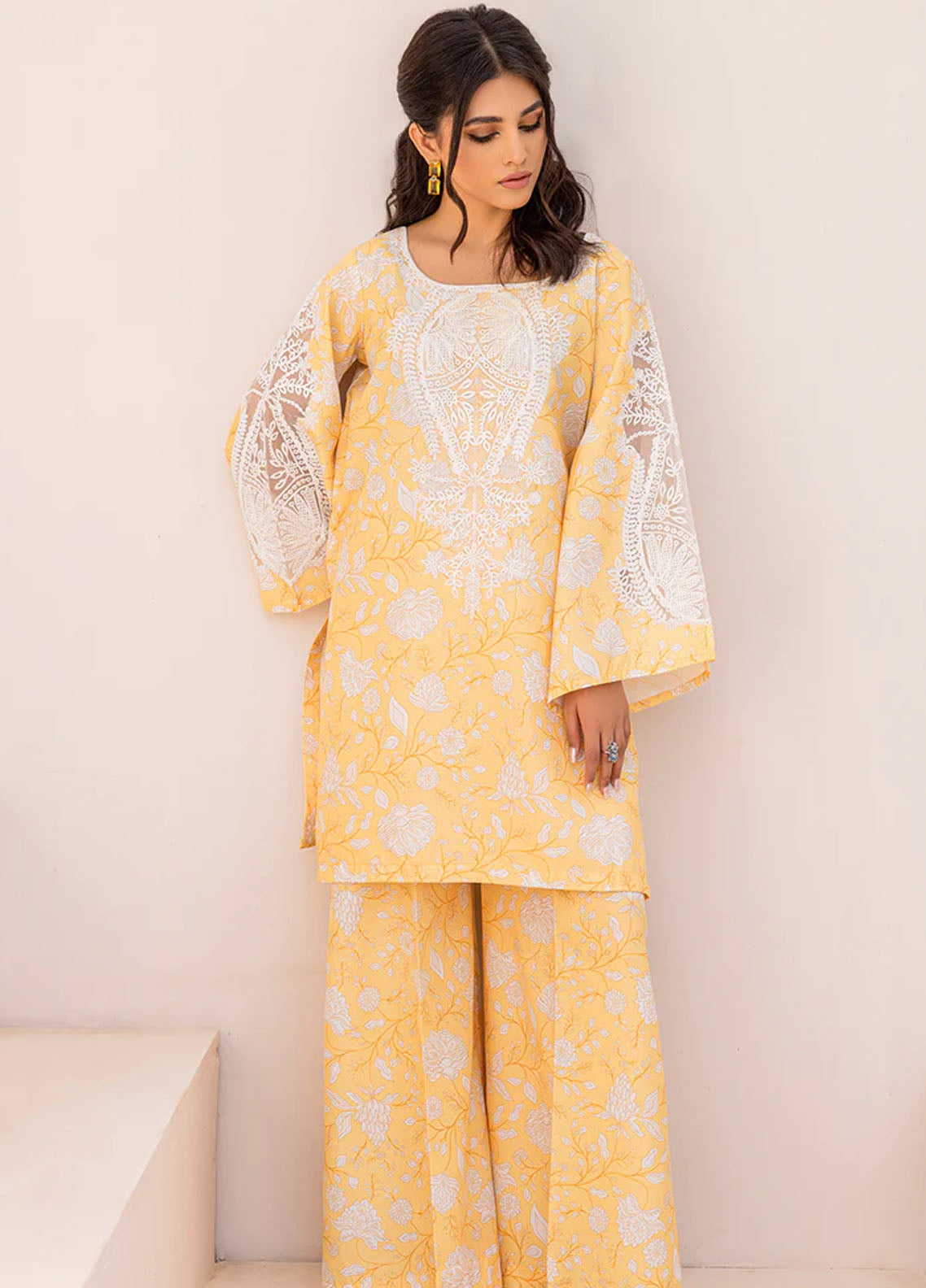 Mohagni Pret Embroidered Lawn 2 Piece Suit PLS-39