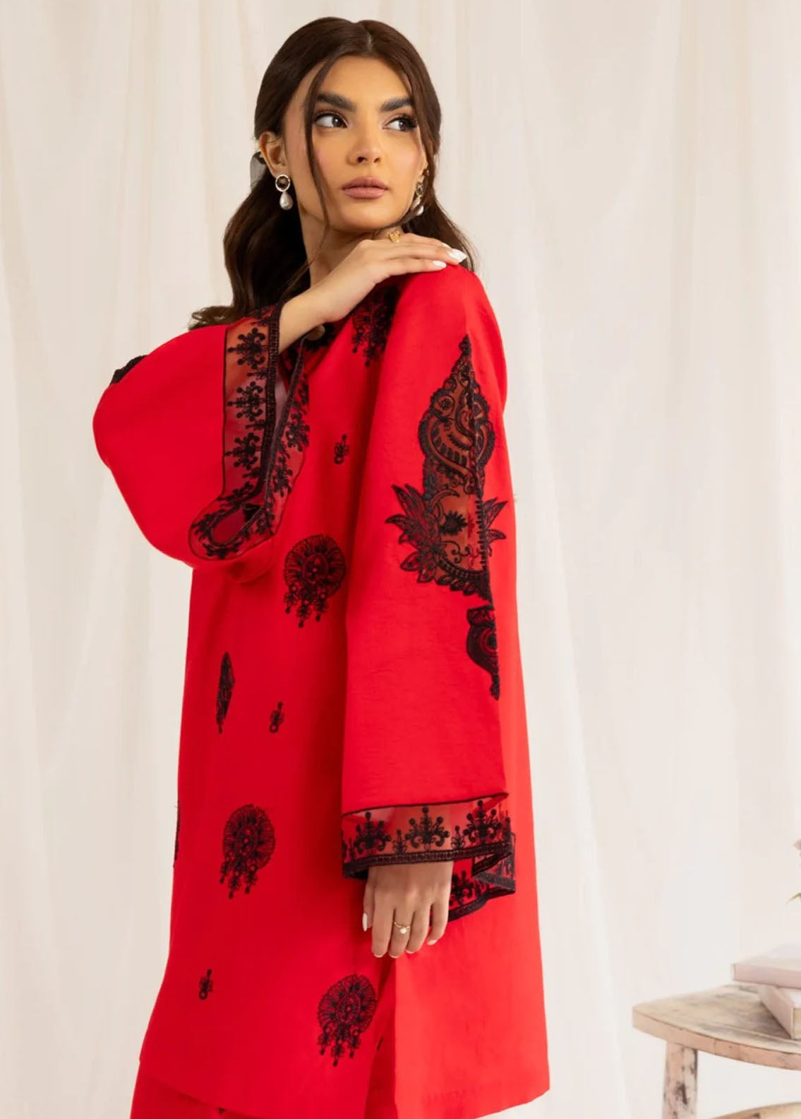 Mohagni Pret Embroidered Lawn 2 Piece Suit LEM-11