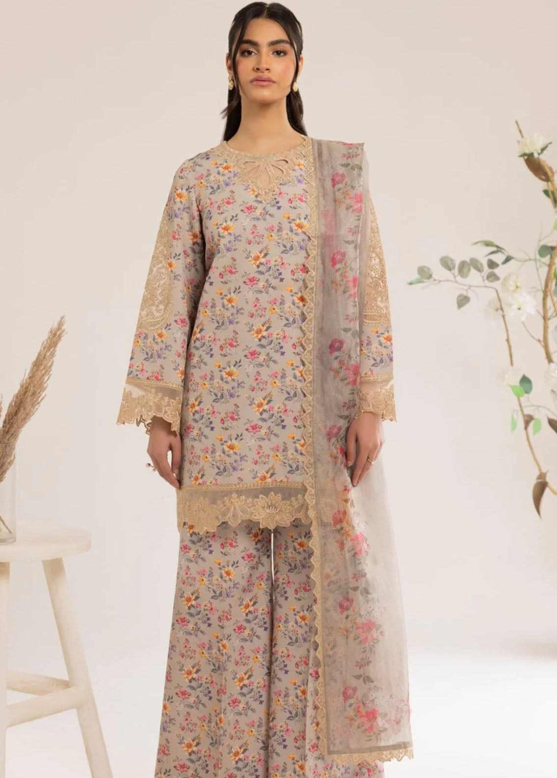 Mohagni Pret Embroidered Lawn 3 Piece Suit PLS-104