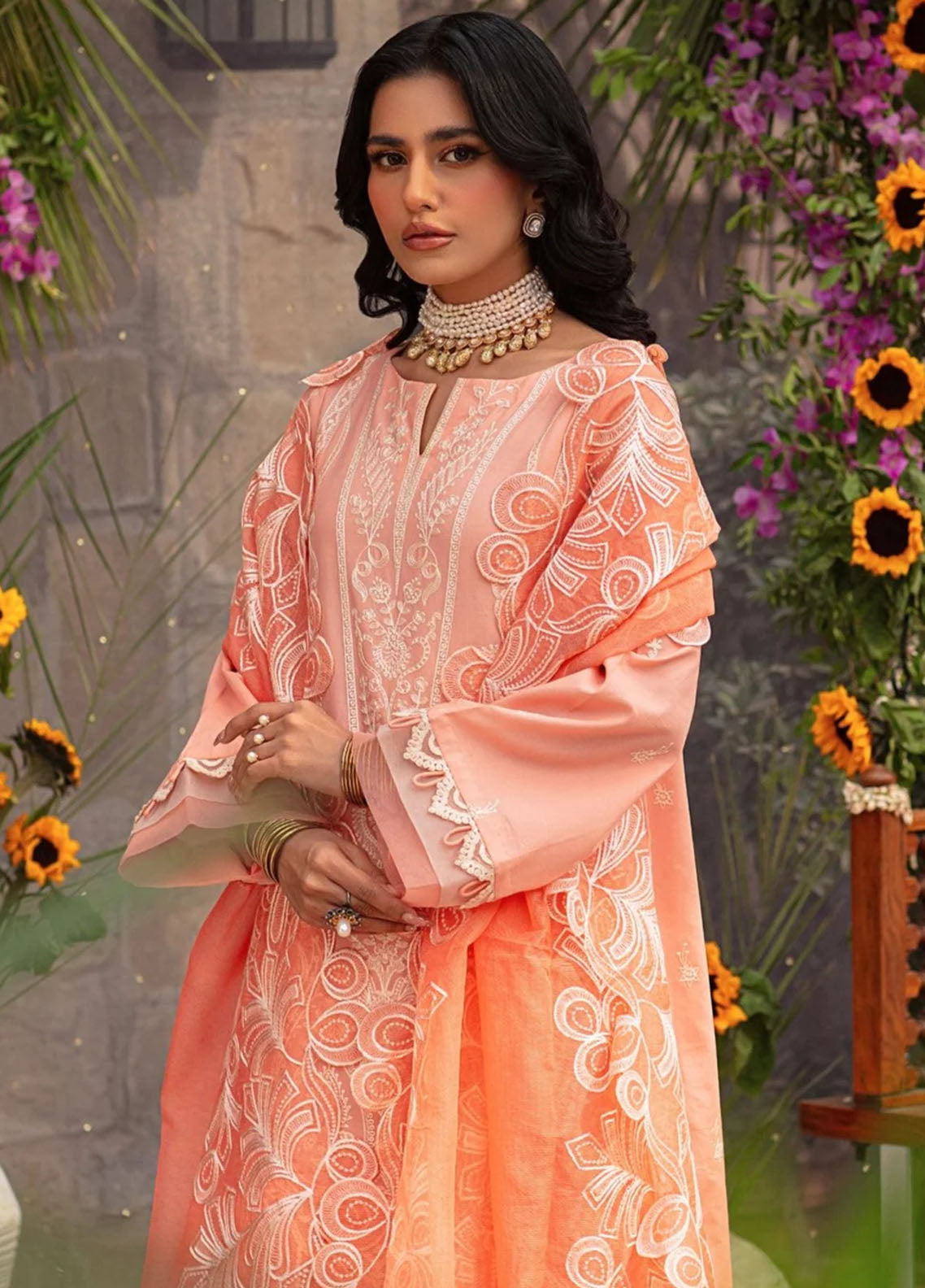 Mohagni Pret Embroidered Lawn 3 Piece Suit SCM-01