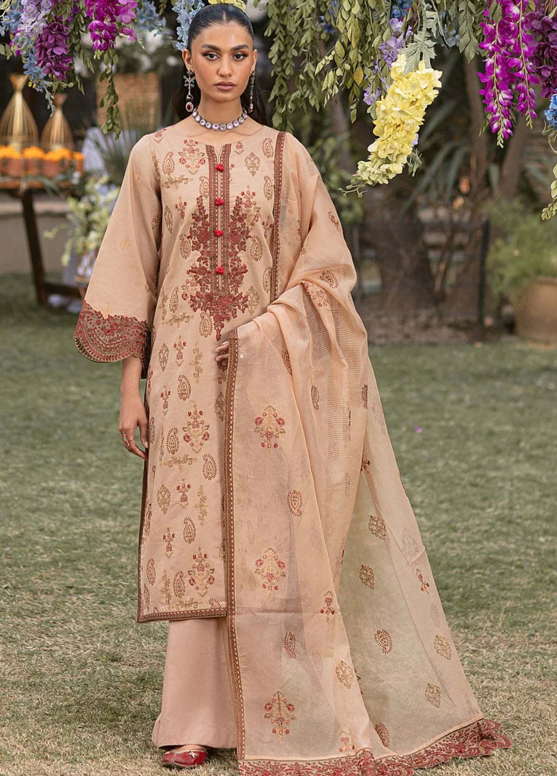 Mohagni Pret Embroidered Lawn 3 Piece Suit SCM-11