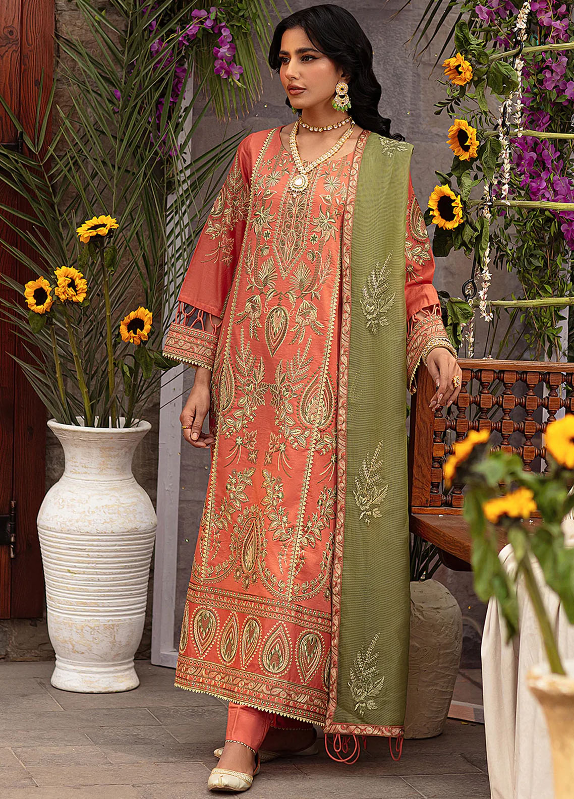 Munatzir By Mohagni Luxury Lawn Collection 2024 CM-09