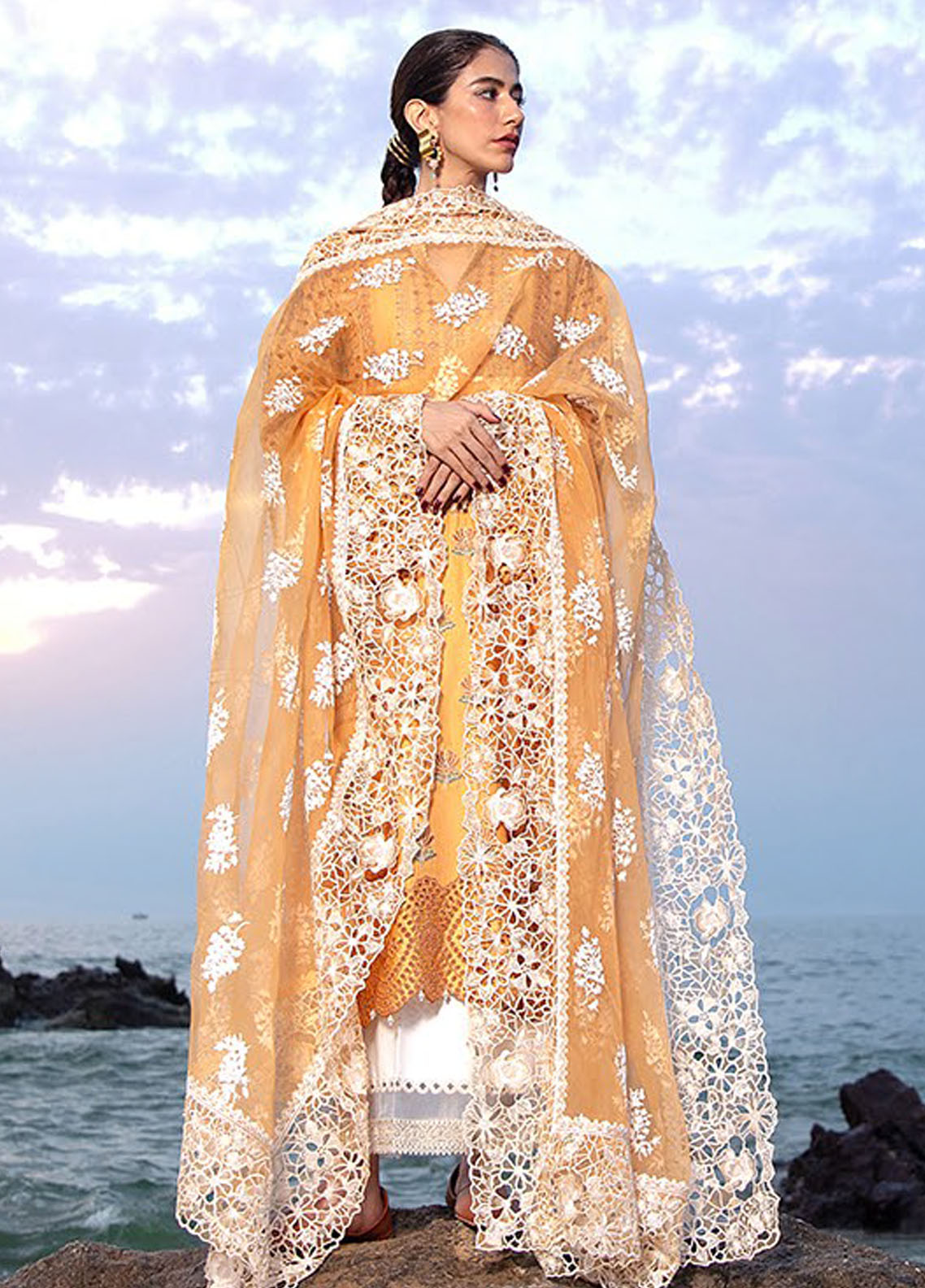 Mohsin Naveed Ranjha Festive Lawn Collection 2024 MFL-013 Nargis ka Phool