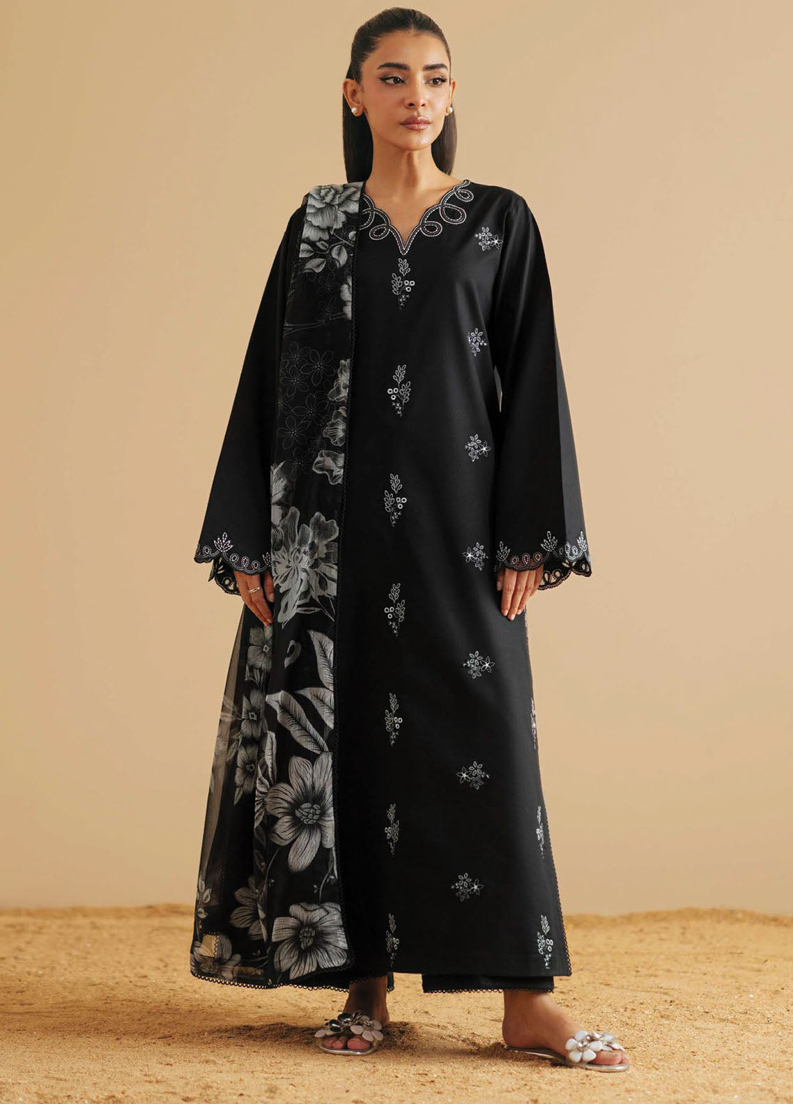 Monochrome by Seran Embroidered Lawn Suits Unstitched 3 Piece SN25MC D-01 Nyra