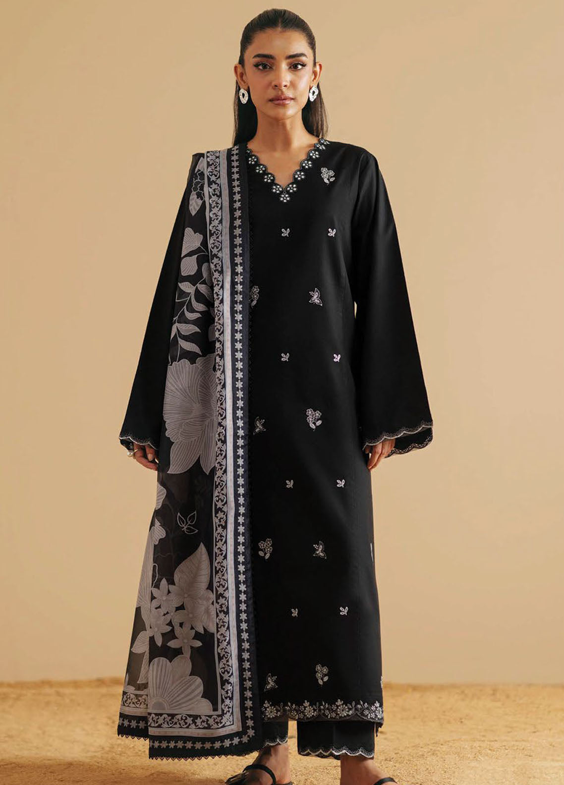 Monochrome by Seran Embroidered Lawn Suits Unstitched 3 Piece SN25MC D-04 Noire
