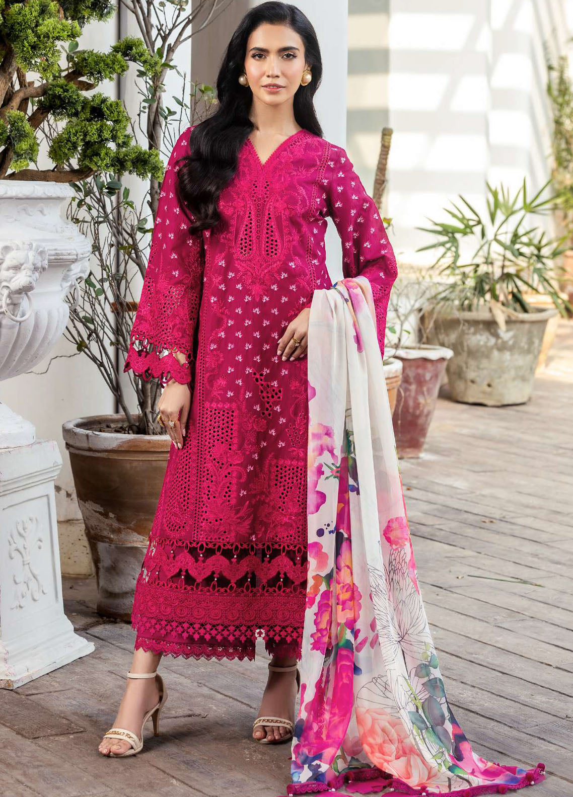 Motifz Embroidered Lawn Suits Unstitched 3 Piece MT25LL 5311 Liana