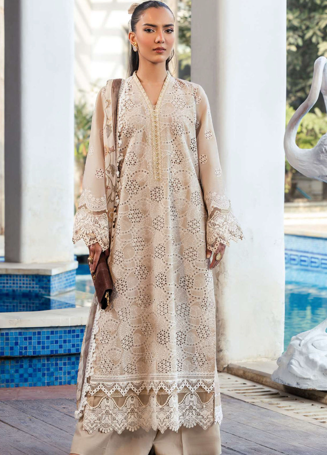 Motifz Embroidered Lawn Suits Unstitched 3 Piece MT25LL 5322 Diane