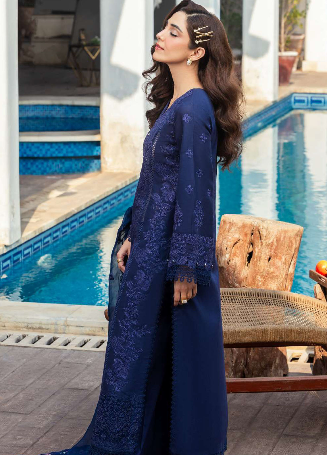 Motifz Embroidered Lawn Suits Unstitched 3 Piece MT25LL 5330 Maelys
