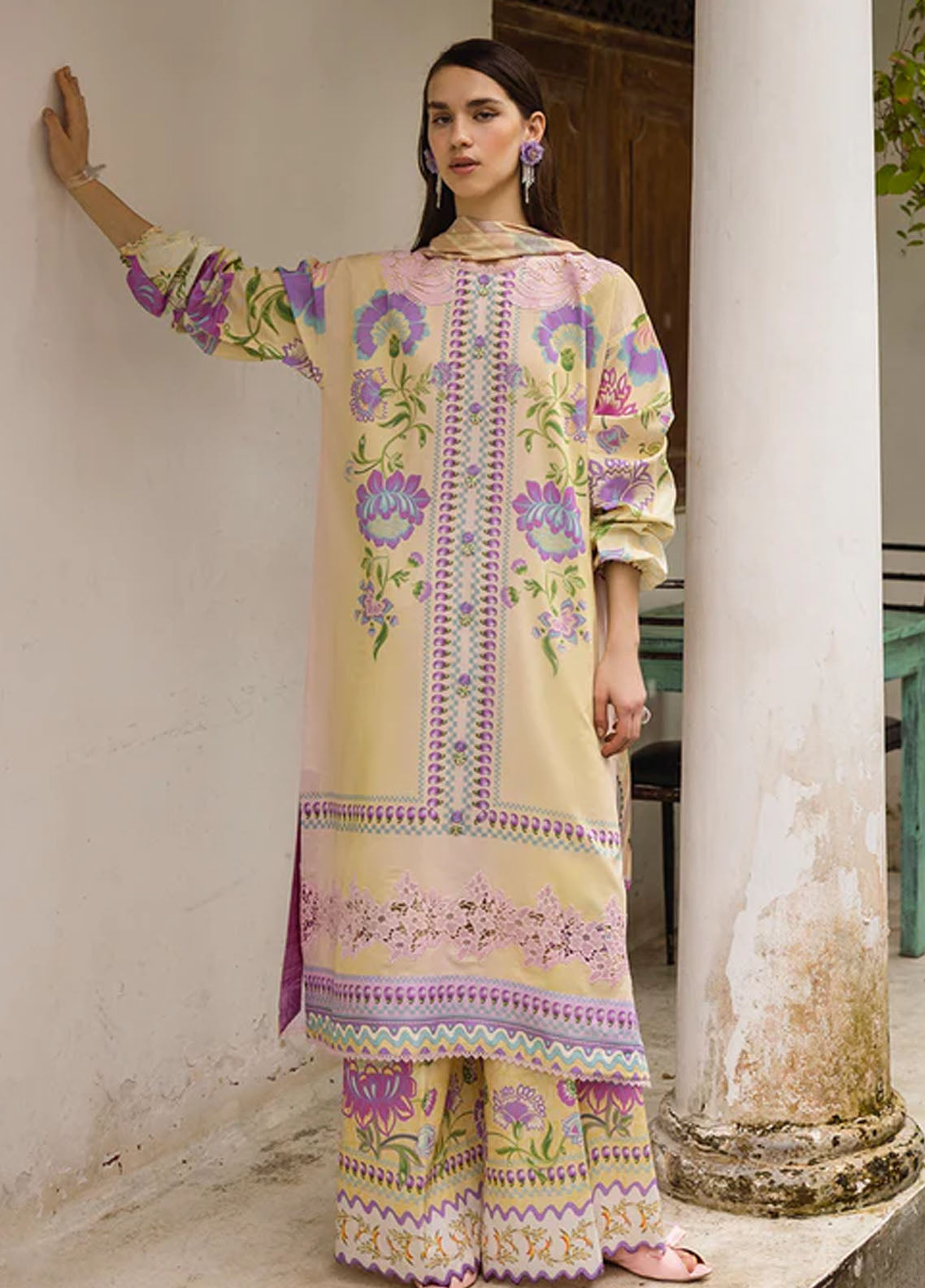 Mushq Embroidered Lawn Suits Unstitched 3 Piece D-2A Dulcina