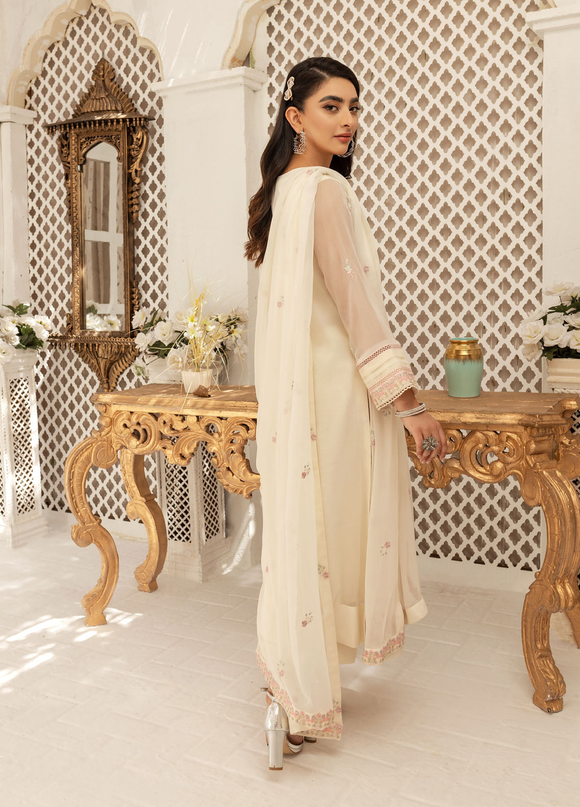 Shamooz Luxury Pret Chiffon 3 Piece Suit Ivory Bound SEM-0425