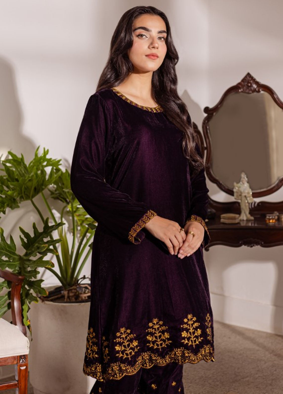 Naayas Luxury Pret Embroidered Velvet 2 Piece Suit Amelie