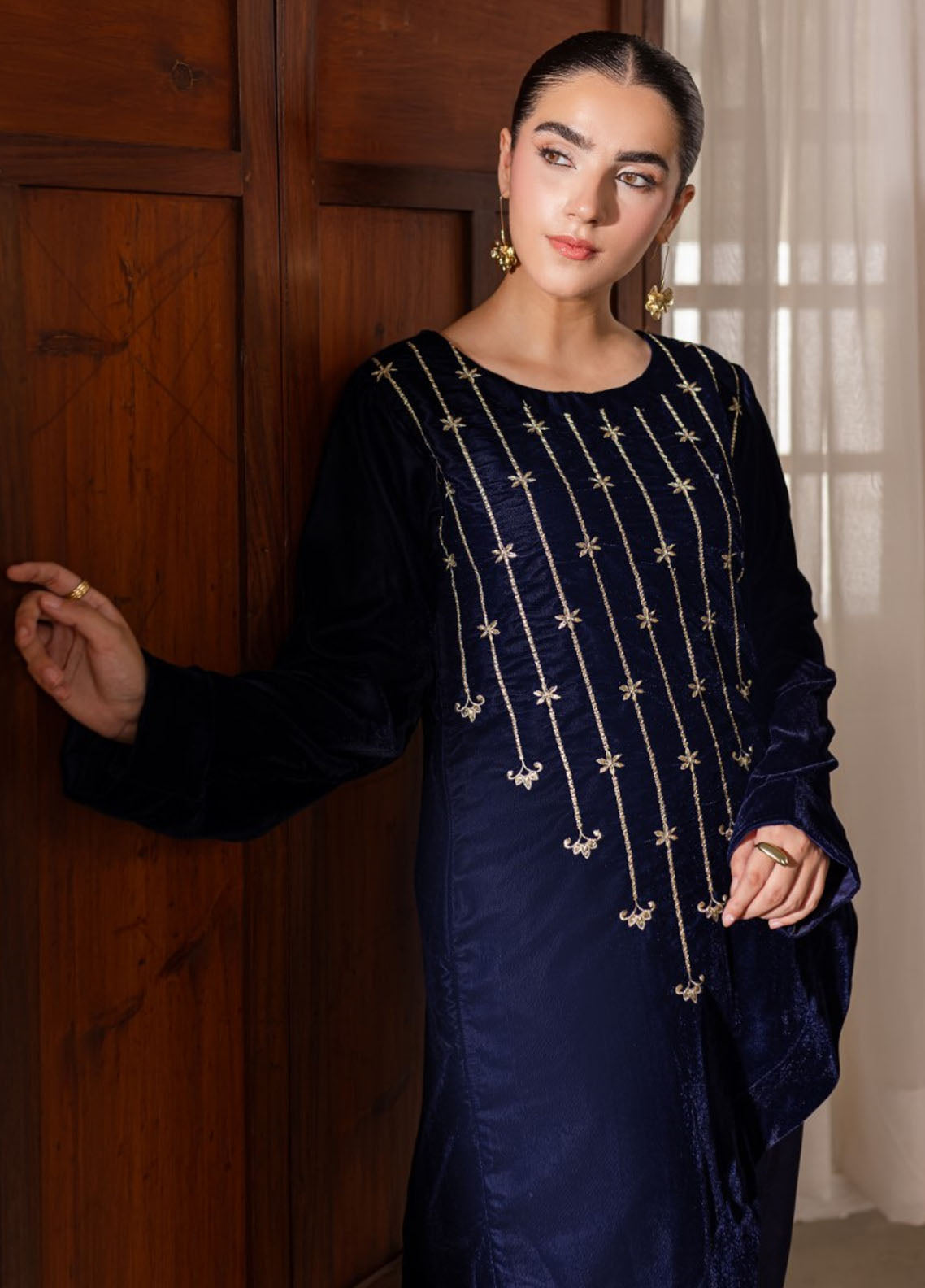 Naayas Luxury Pret Embroidered Velvet 2 Piece Suit Bluemoon