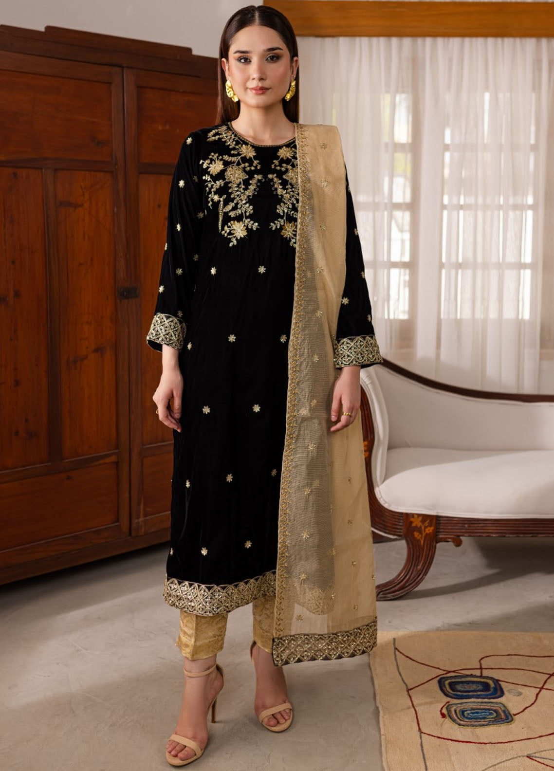 Naayas Luxury Pret Embroidered Velvet 3 Piece Suit Ambore