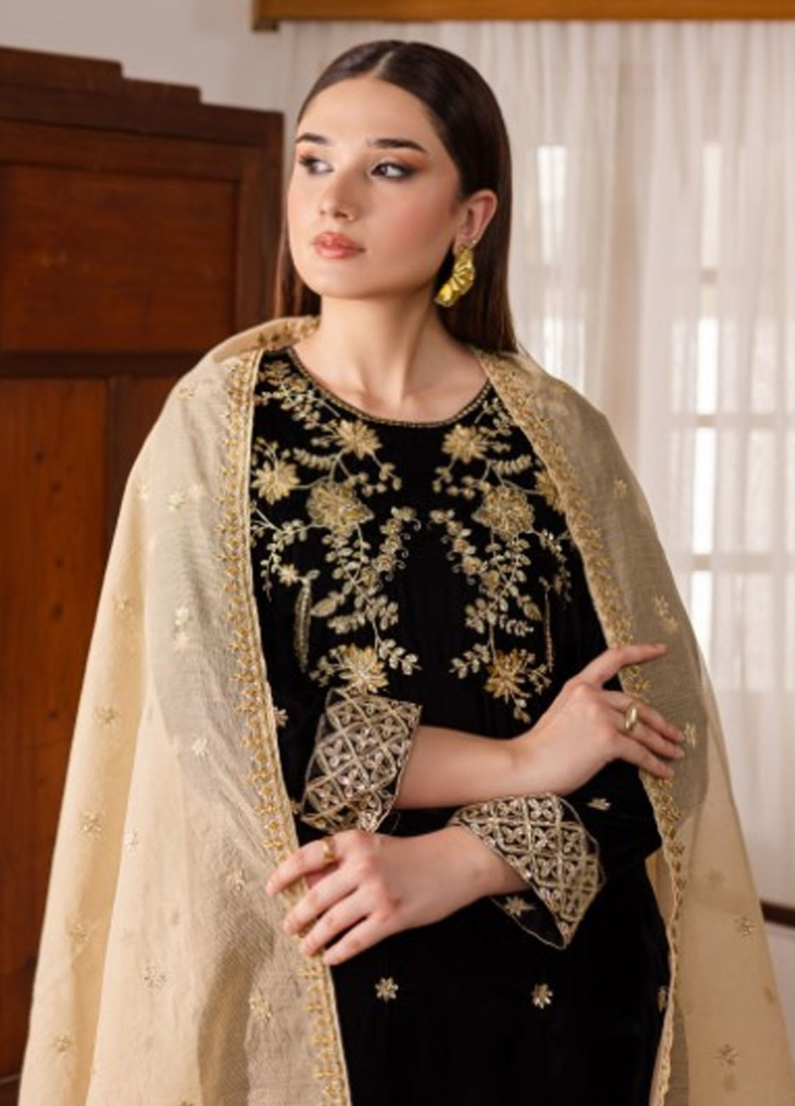 Naayas Luxury Pret Embroidered Velvet 3 Piece Suit Ambore