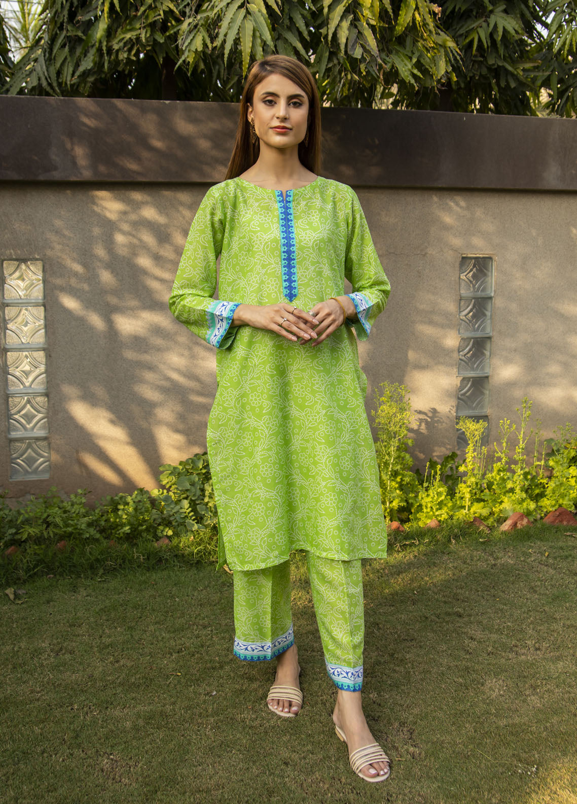 Naaz Couture Casual Pret Lawn 2 Piece Suit NC23FP Green Chunri