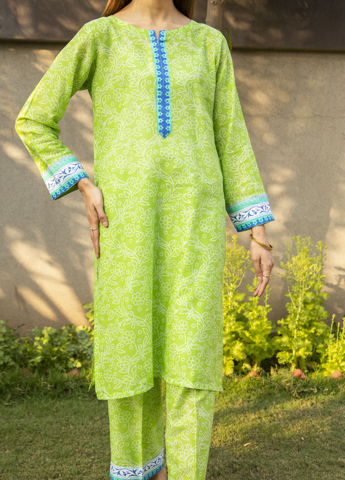 Naaz Couture Casual Pret Lawn 2 Piece Suit NC23FP Green Chunri